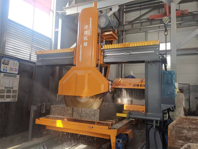 kerbstone cutting machine