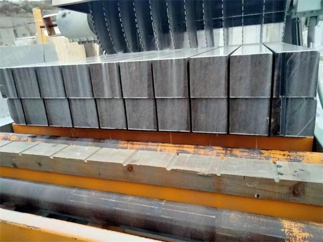Dafon small kerb stone cutting machine line in Iran