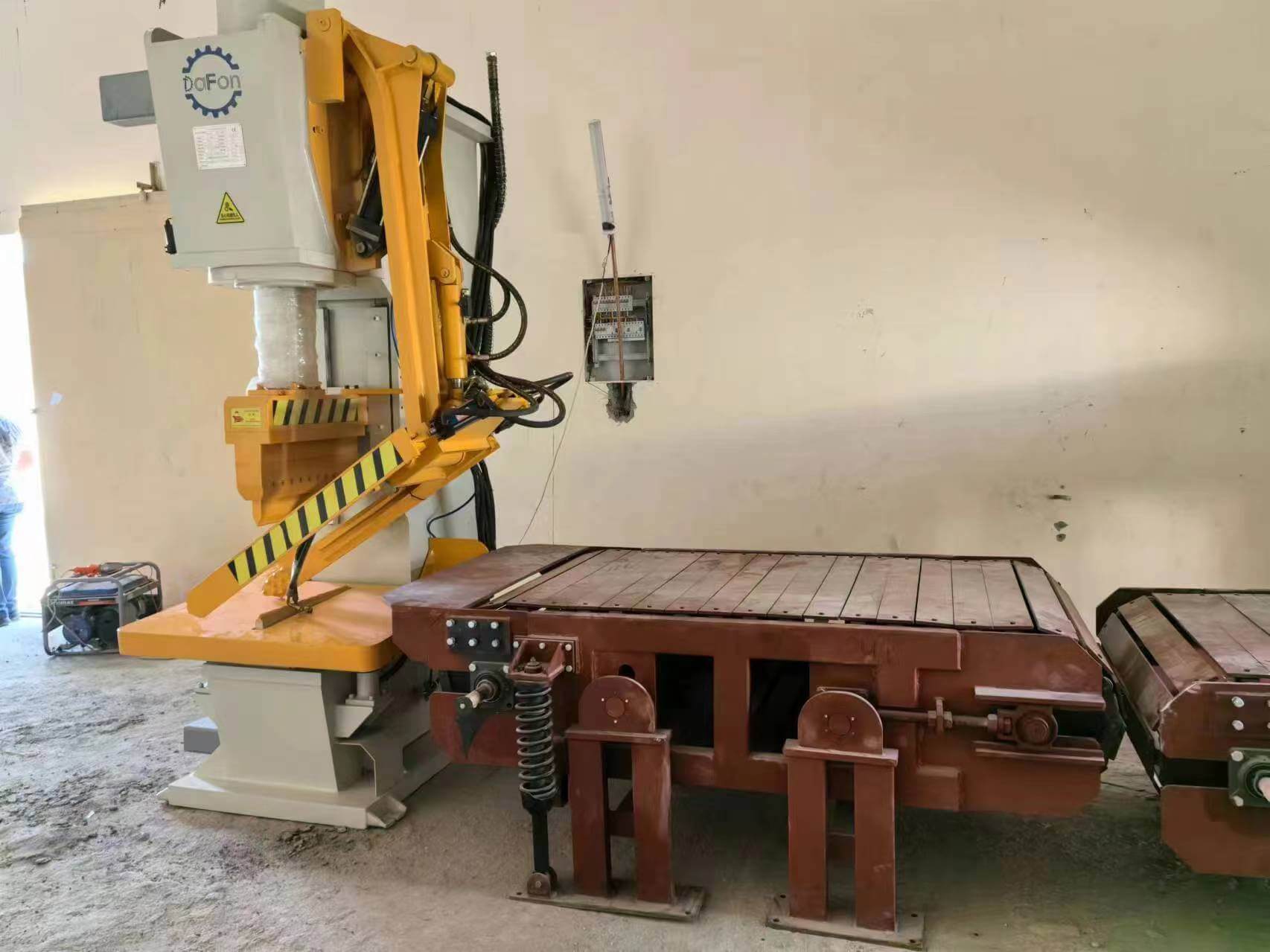 hydraulic stone splitter