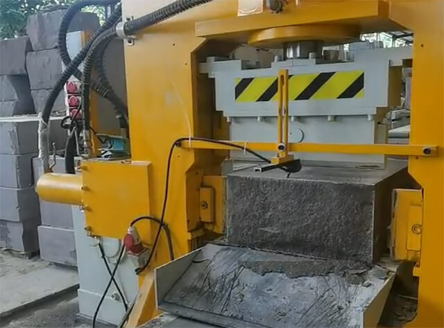 stone splitting machine