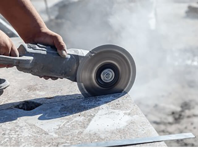 cutting granite countertop 03.jpg